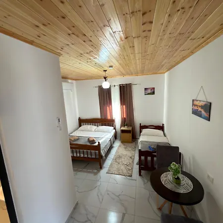 Xhoen Casa de hóspedes Shkodër