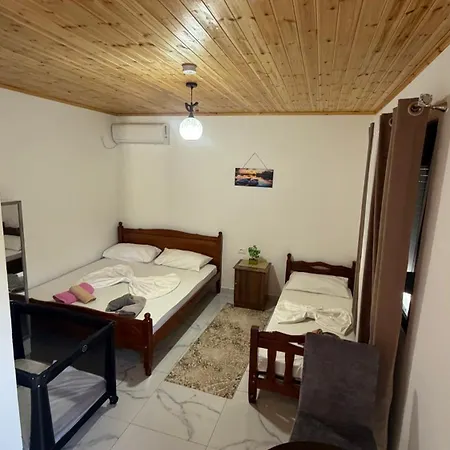 Xhoen Penzion 3*